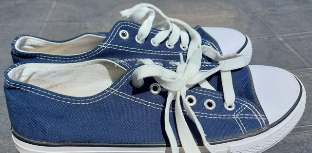 Zapatillas deportivas con cordones