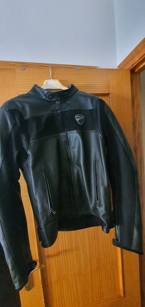 Chaqueta Dainese Ducati piel con protecciones 