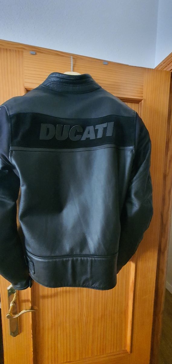Chaqueta Dainese Ducati piel con protecciones 