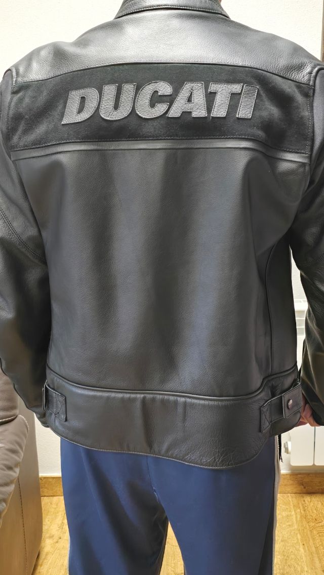 Chaqueta Dainese Ducati piel con protecciones 