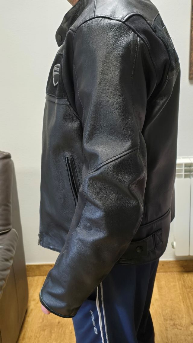 Chaqueta Dainese Ducati piel con protecciones 