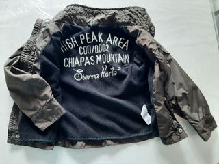 Abrigo Zara niño . Talla 4-5
