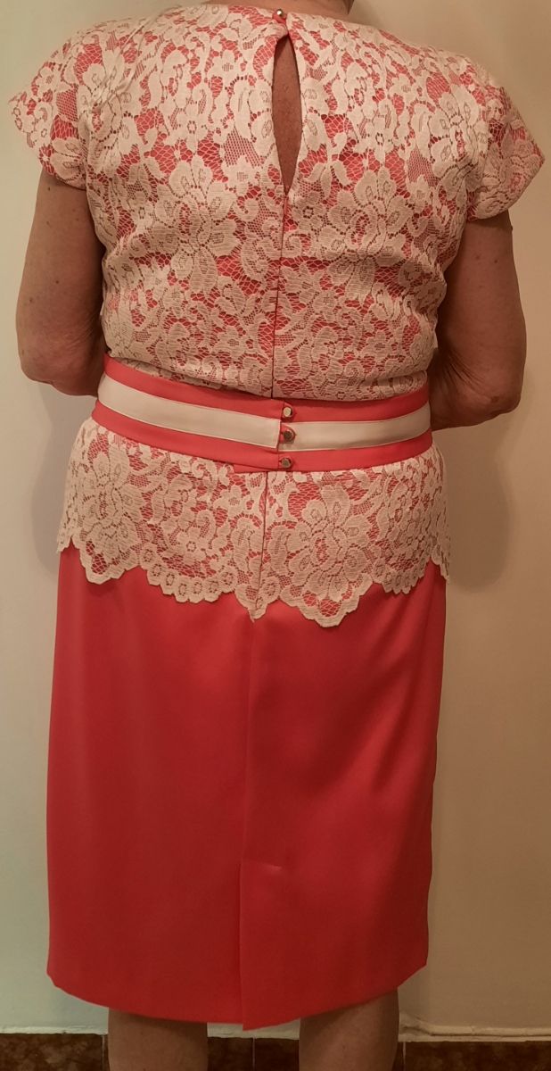 Vestido de fiesta, solo una puesta.