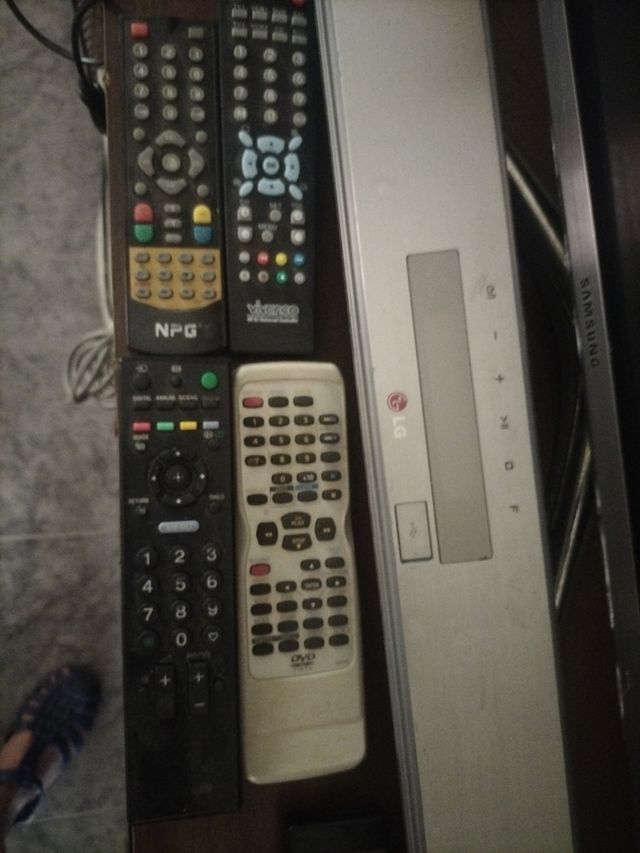 Lector DVD Sony 5 y Scanner Benc 5€