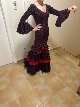Traje sevillana  