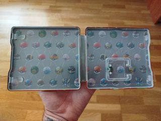 Nintendo 2DS en su caja