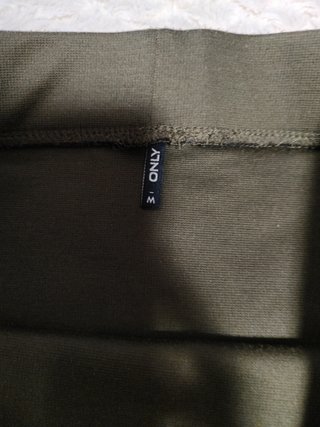 Falda Only talla M verde militar