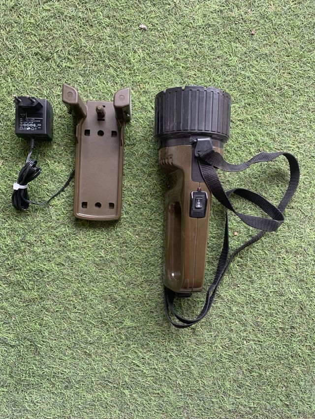 Linterna Militar Recargable