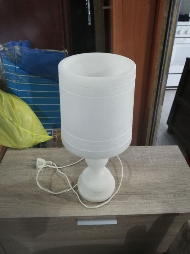 Lamparas antiguas de mármol