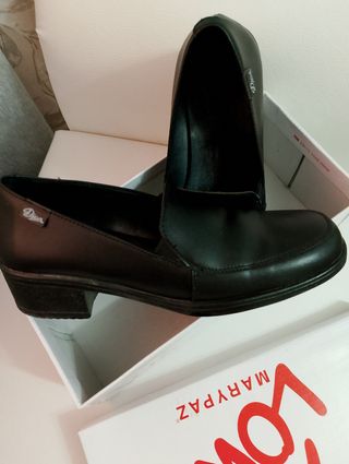 Zapatos en azul marino.