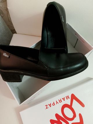 Zapatos en azul marino.