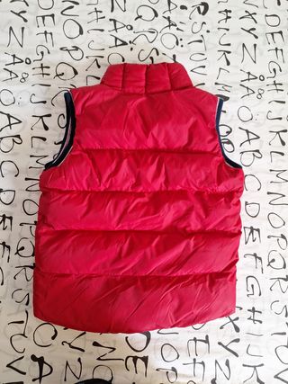 Chaleco rojo de Tommy Hilfiger 