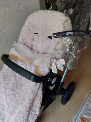 Fundas, capotas y variados accesorios para el bebe