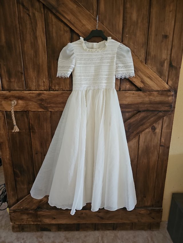 Vestido de comunión blanco roto