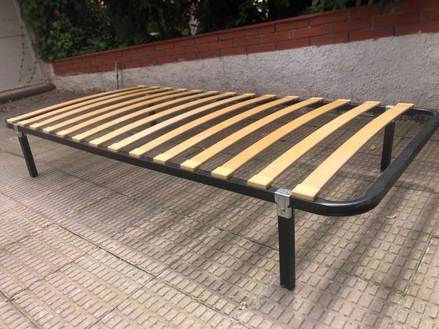 Giroletto Ikea con doghe e gambe 190x90 cm