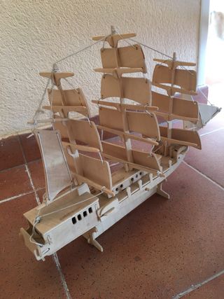 Maqueta barco madera.