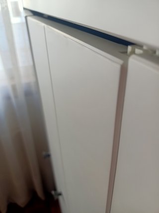 Armario puertas plegables de Ikea.