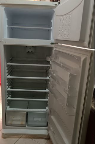 Frigorifero indesit teaan 5 A+