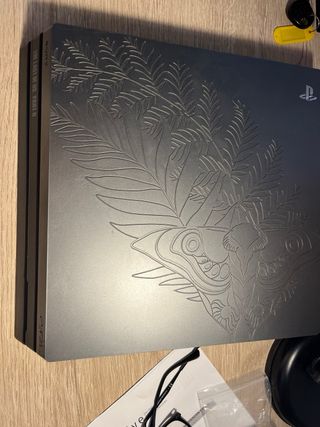 Ps4 pro (The last of us)