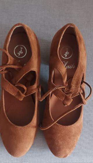 6 pares de zapatos el precio es de los 6