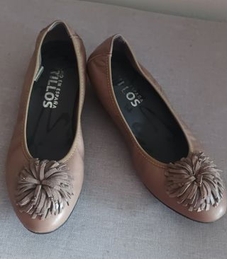 6 pares de zapatos el precio es de los 6