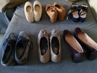 6 pares de zapatos el precio es de los 6