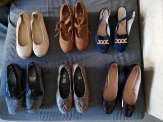 6 pares de zapatos el precio es de los 6