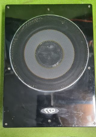 Se vende altavoz amplificado nuevo