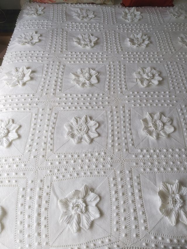 Colcha/Plaid antigua crochet algodón 25 flores