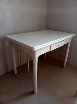 Mesa cocina con dos sillas