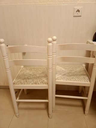 Mesa cocina con dos sillas