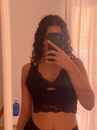 Top encaje negro