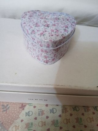 Cajita joyero pastillero jabonera flores