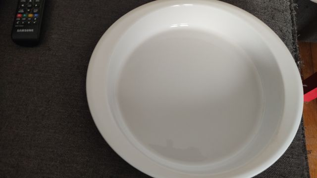 Fuente cerámica blanca