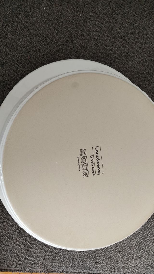 Fuente cerámica blanca