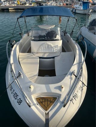 Quicksilver 635 comander