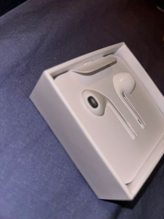 cuffiette con cavo apple airpods