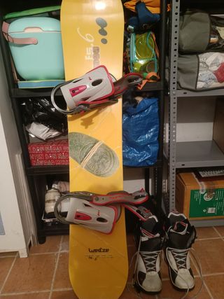 Tabla de snow con fijaciones y botas 