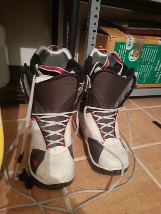 Tabla de snow con fijaciones y botas 