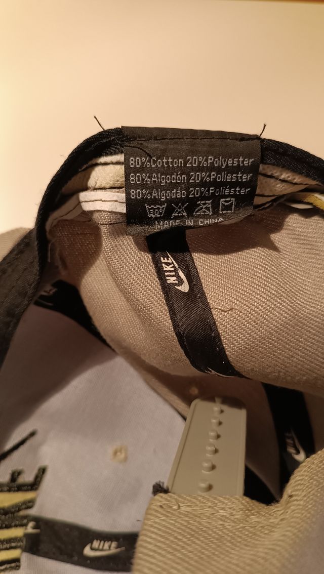 Gorra Nike de diseño clásico de 6 paneles