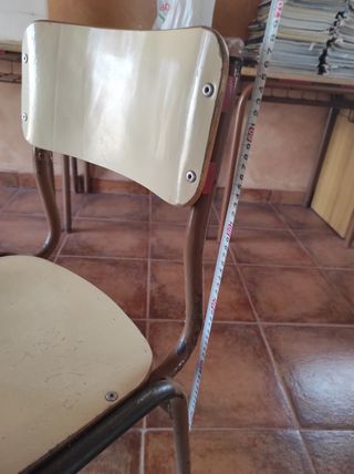 Sillas y mesas