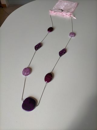 Collar morado de verano bijoyería