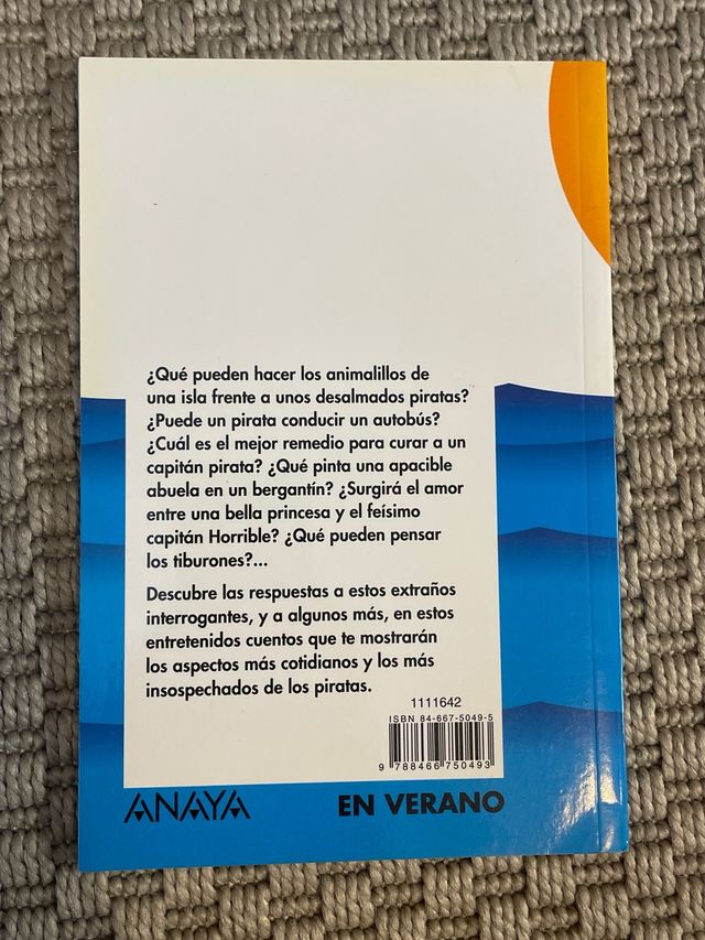 Libro cuentos con parche y pata de palo