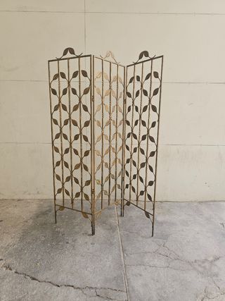 Biombo metálico