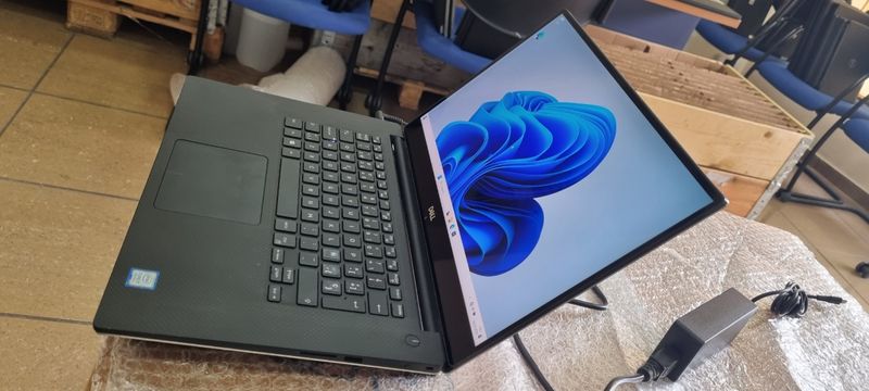 DELL 5530 4K TACTIL I7 8850U 32 RAM afbeelding 4