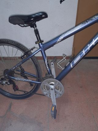 Bicicleta  MTB paseo mixta .