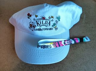 Gorra y pulsera Kilda es hora de expresarte