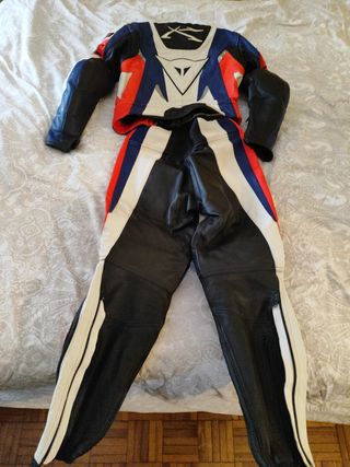 Mono dainese chica talla 42