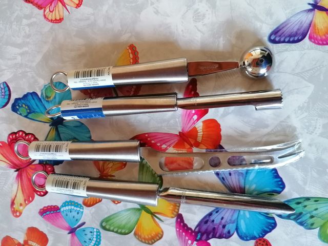 Set utensili:scavino,levatorsoli,svuotazucchine