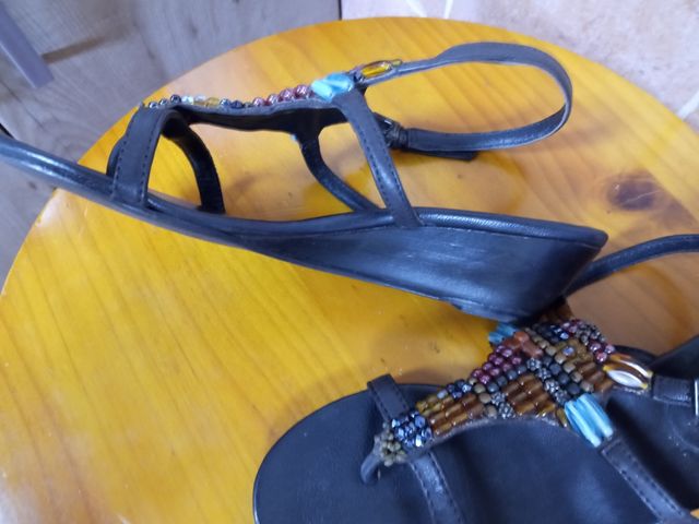 Sandalias piel nuevas